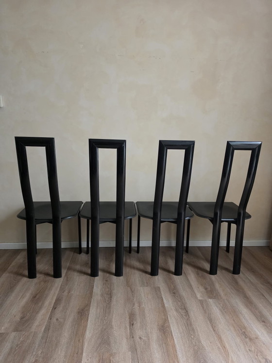 Sedie di design italiane Ycami, Sedie da pranzo, Pelle, Nero (foto 3 di 7)