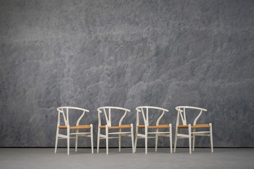 Sedia "Ch 24" di Hans J. Wegner per Carl Hansen & Son, Danimarca, anni '60.