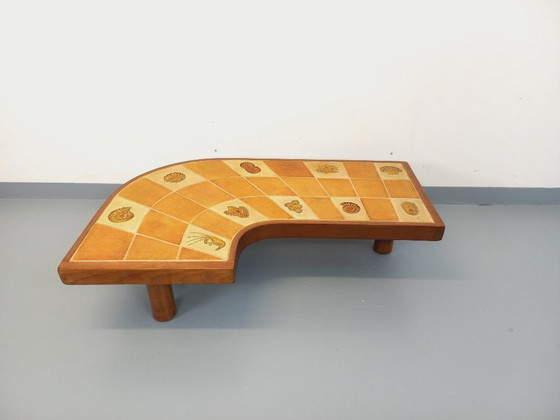Image 1 of Barrois comma-shaped coffee table with vintage shell motifs in wood and Vallauris ceramic from the 1960s and 70s