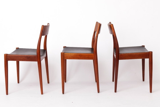 Image 1 of 6 van 8 vintage Deense eetkamerstoelen, Arne Hovmand-Olsen voor Mogens Kold, Teak