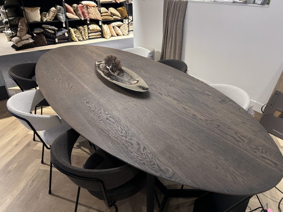 Mesa de comedor Hill de Hofstede Raanhuis – Mesas de comedor (photo 3 of 5)