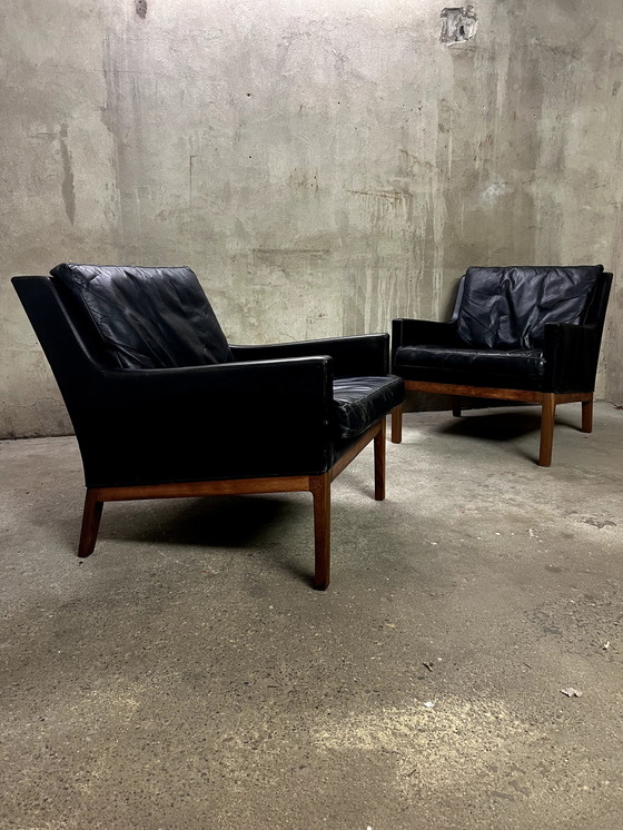 Image 1 of 2X Fauteuil en cuir V. Kai Lyngfeldt Larsen / Soren Willadsen Années 60Er-70Er