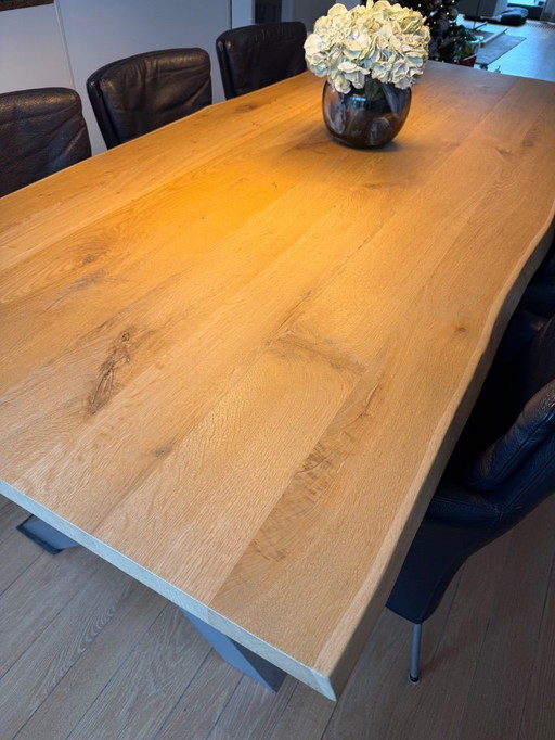 Esstisch aus Baumstamm, 240 cm + 6 Esszimmerstühle aus Leder