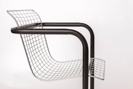 Image 1 of Coppia di poltrone vintage in metallo - rete metallica cromata e struttura nera - Italia anni '80