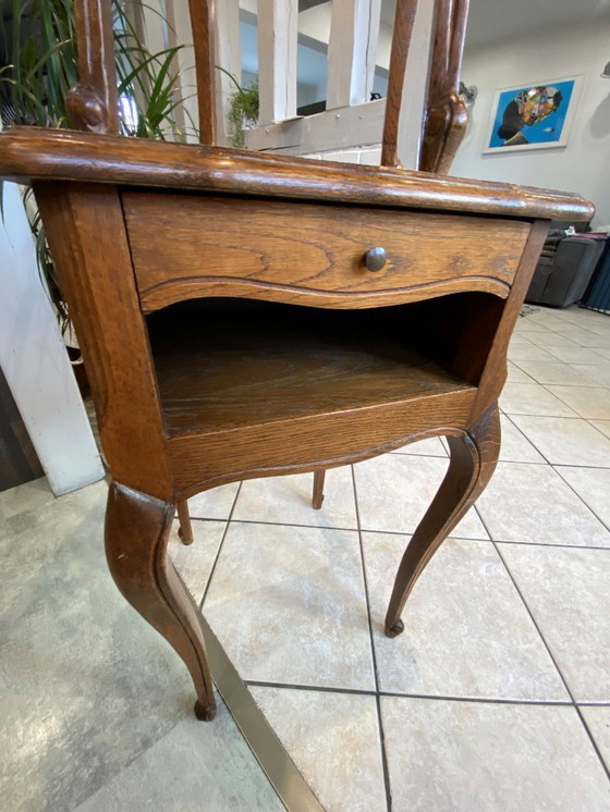 Image 1 of Conjunto de mesa y taburete estilo Luis XV en roble macizo