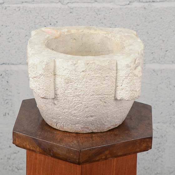 Runde Steinmörserschale aus dem 19. Jahrhundert – Küchenzubehör, Rustic (photo 9 of 10)