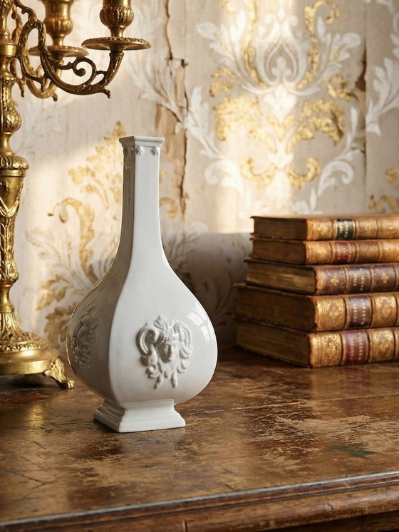 Image 1 of Small Vase, Reproduction of a Meissen Vase, 1715-1720, by Sheffield & Haviland, Limoges