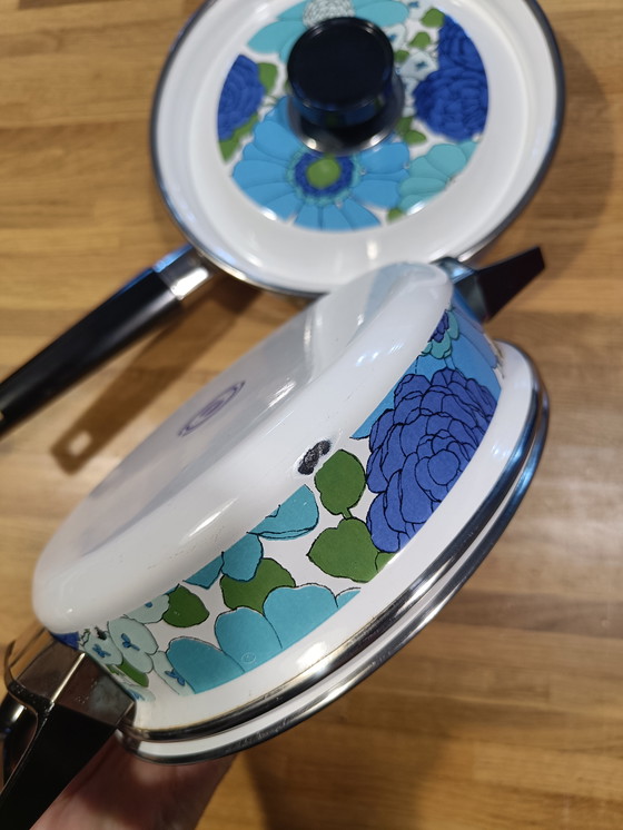 Image 1 of Vintage Italiaanse emaille kookgerei set – Moneta, jaren 70, bloemenmotief