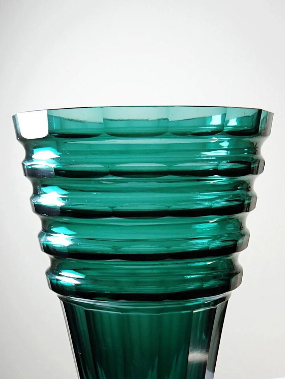 Large antique Art Deco emerald cut crystal vase, Bohemia – Glass (photo 5 of 15)