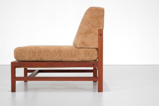 Fauteuil van hout, bekleed met stof, Italië, jaren 60.