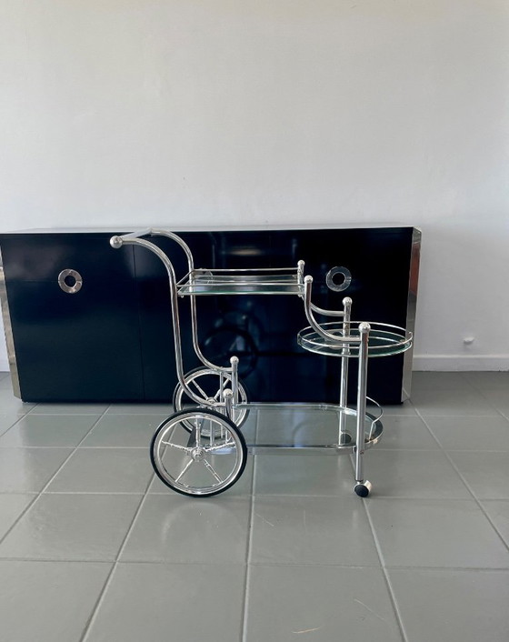 Image 1 of Chariot de service chromé à 3 niveaux, style milieu du siècle.