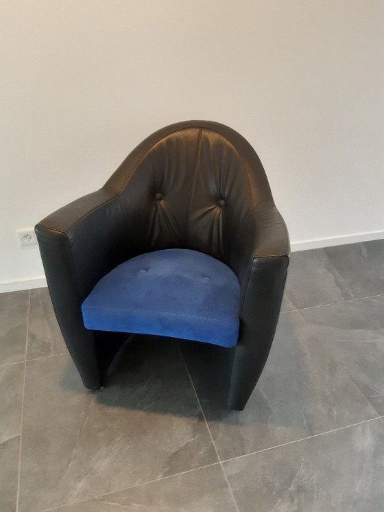 Image 1 of Leolux Carabita black leather with blue Cantara seat