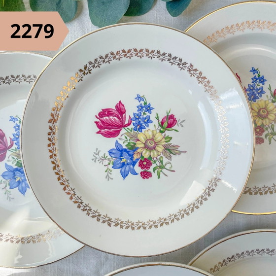 Piatto piano vintage in maiolica floreale, venduto singolarmente – Stoviglie, Retro (photo 13 of 20)