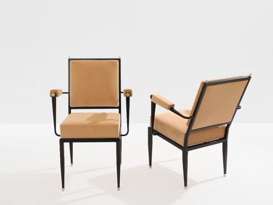 Image 1 of André Arbus toegeschreven aan twee neoklassieke fauteuils van metaal, brons en fluweel, jaren 1940.
