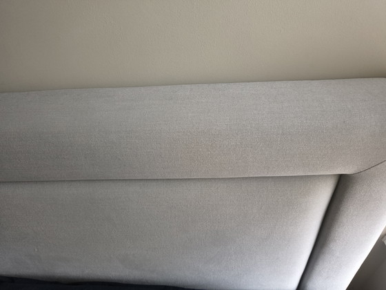 Image 1 of Bed gestoffeerd kingsize grijs