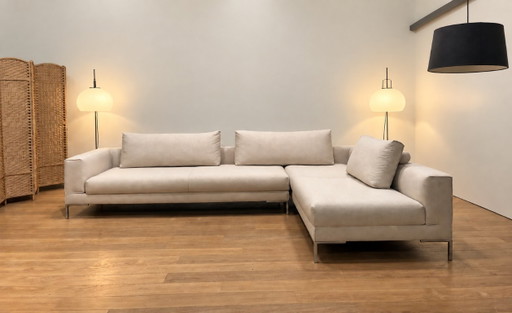 Nuevo diseño disponible: Sofá esquinero Aikon Lounge.