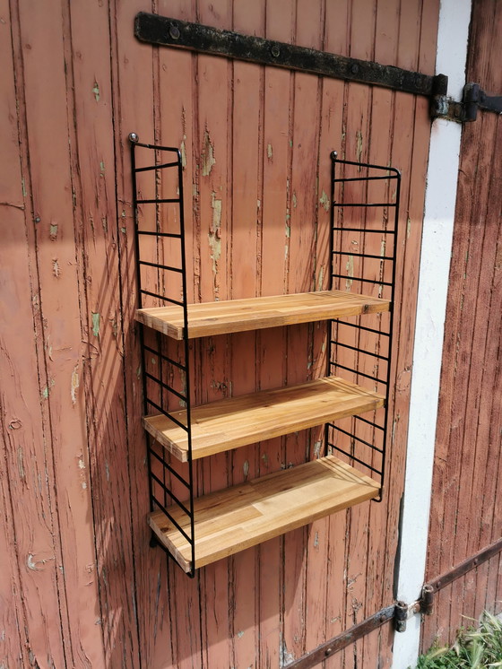 Image 1 of Estantería de pared Strinning