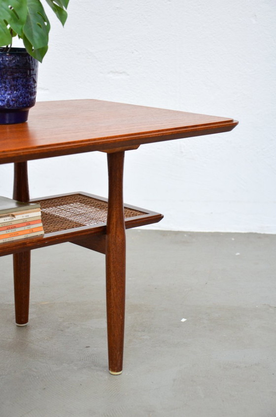 Image 1 of Vintage salontafel, rotan uit het midden van de vorige eeuw, teakhouten plank, Deens, jaren 60