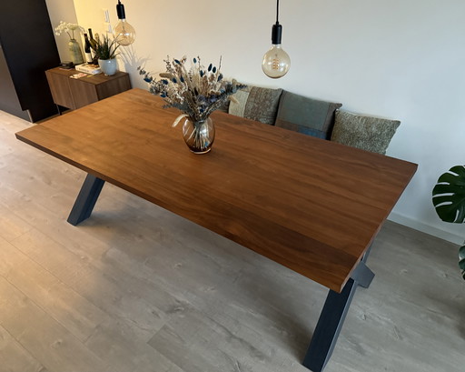 Bert Plantagie Dining Table Walnut