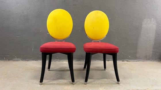 Image 1 of Een paar medaillonstoelen, model Funny Valentine, van Jean-Charles de Castelbajac, 20e eeuw