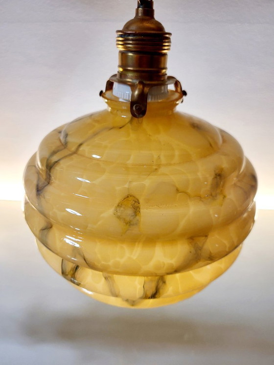 Image 1 of Art Deco Opaline Glazen Hanglamp, Gemarmerd, Messing, Jaren 1930
