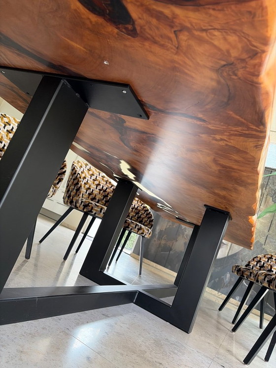 Kauri tafel van unieke origine!! Op stalen voet ! Ook met stoelen te koop – Dining tables, Wood, Polyester (photo 4 of 5)