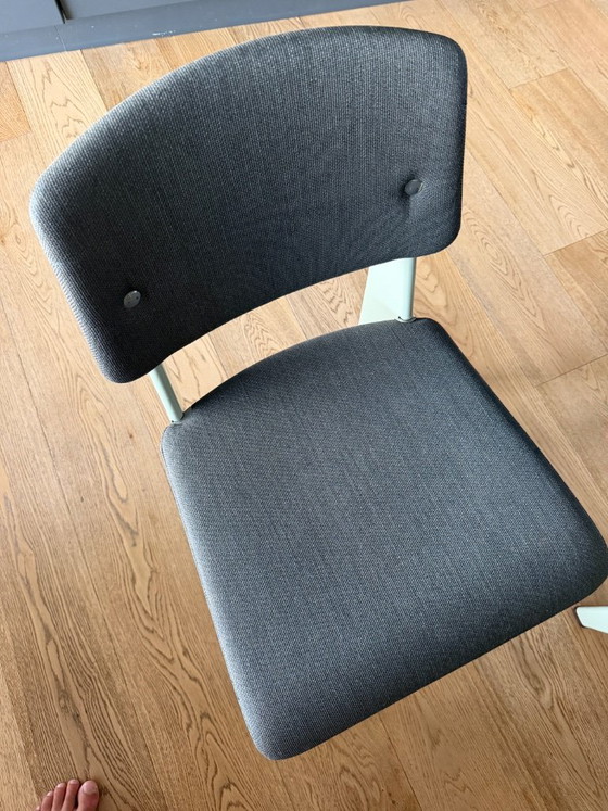 14 Vitra x G-Star RAW – Jean Prouvé Standard Chair (RAW Edition) – Sedie da pranzo, Aluminium (photo 5 of 7)