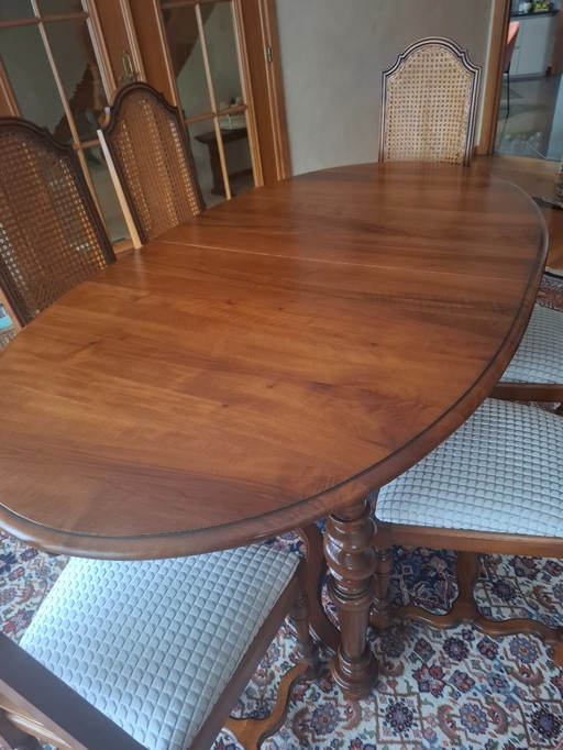 Oval Extendable Table in French Walnut with 6 Chairs