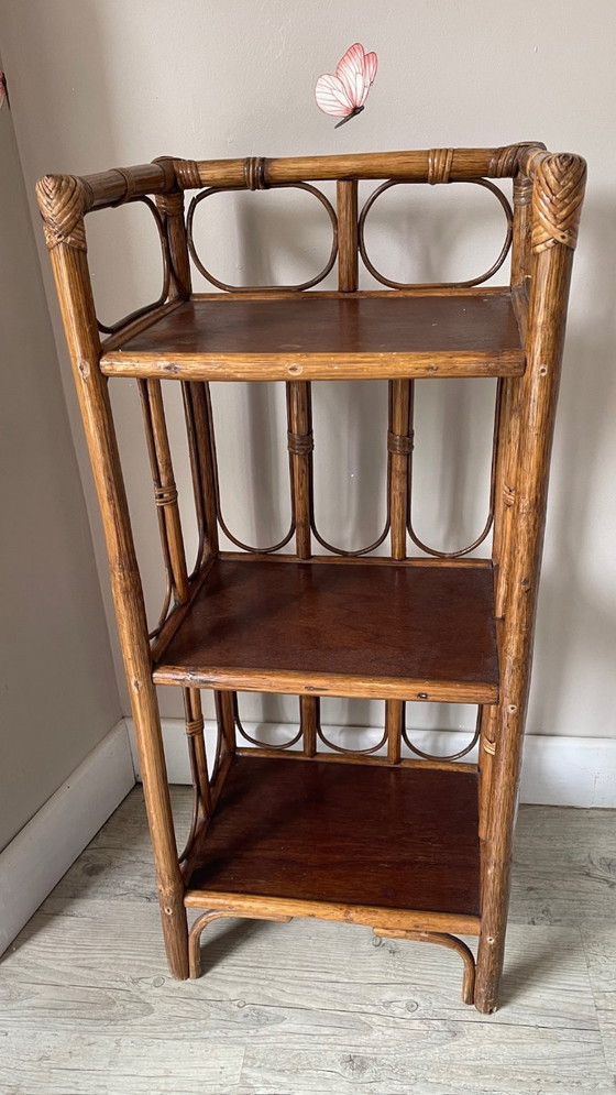 Vintage rattan bookcase shelf – Wood (photo 13 of 15)