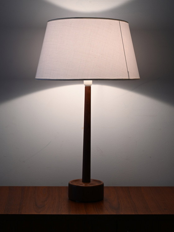 Image 1 of Lampada da tavolo danese in teak tornito, anni '50/'60