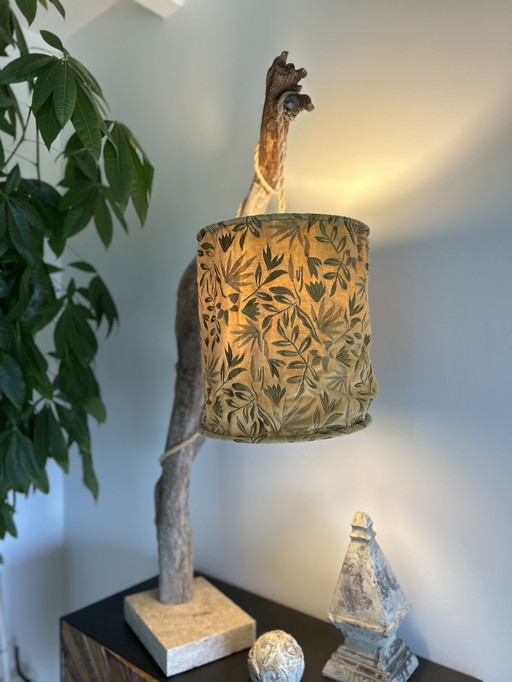 Lampe de chevet en bois flotté