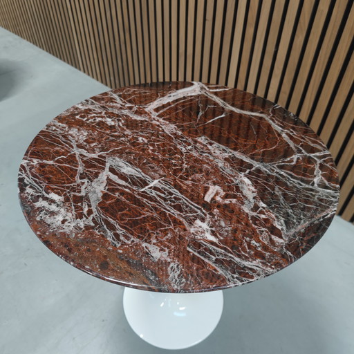 Knoll Saarinen Low Table - Rosso Rubino Marmer