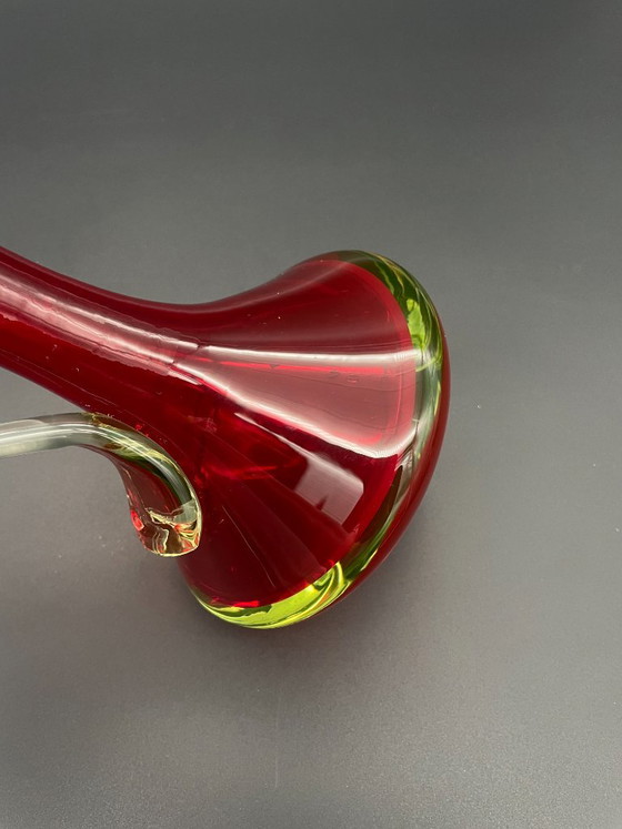 Vase Sommerso vintage à bec – verre rouge et verre à l'uranium – style Murano – Glass (photo 6 of 7)