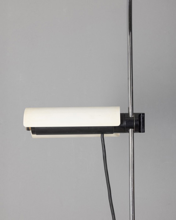 Image 1 of Lampadaire vintage des années 1970 mod. Dim 333 design Vico Magistretti pour Oluce