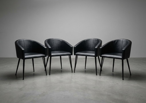 Ensemble de 4 fauteuils SITINO en cuir de buffle noir – Design belge
