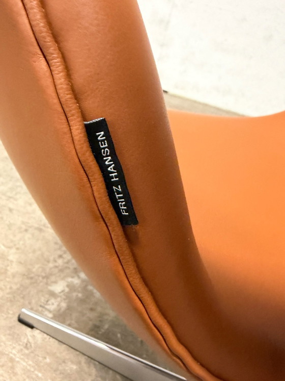 Fritz Hansen Swan chair Cognac leather from 2025!! MINT CONDITION!!, Armchairs, Orange (photo 4 of 15)