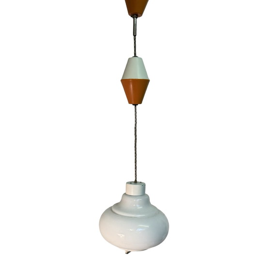 Image 1 of Suspension MCM vintage des années 50 - Pull down / réglable - Tchécoslovaquie - Verre Opaline - Kamenický Šenov