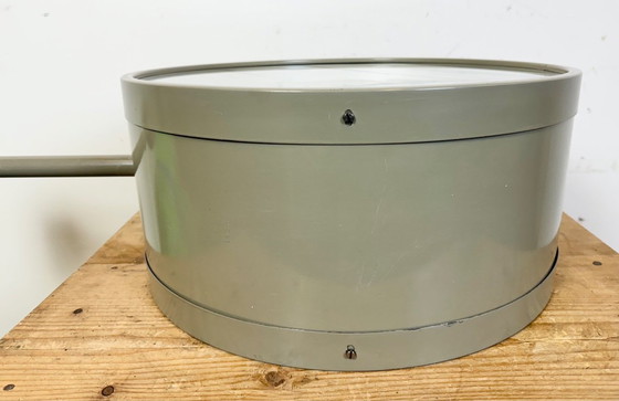 Image 1 of Grote industriële dubbelzijdige spoorweg- of fabrieksklok van Pragotron, jaren 50