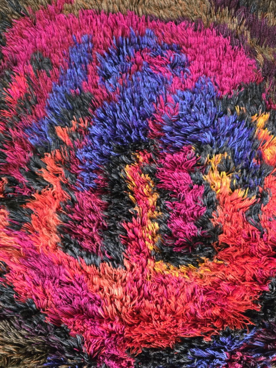 Image 1 of Rya carpet