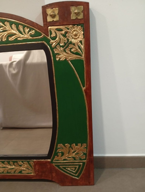 Image 1 of Spectaculaire en ongewone originele pre-art-decospiegel, gepolychromeerd en gedeeltelijk verguld met gesso