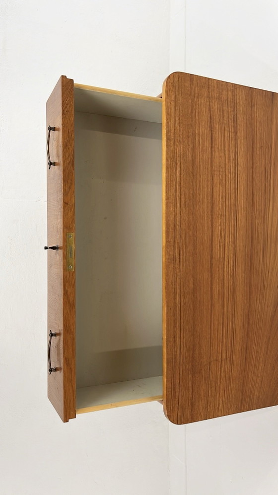 Cassettiera vintage in impiallacciatura di teak – Cassettiere, Legno, Metallo (photo 10 of 10)