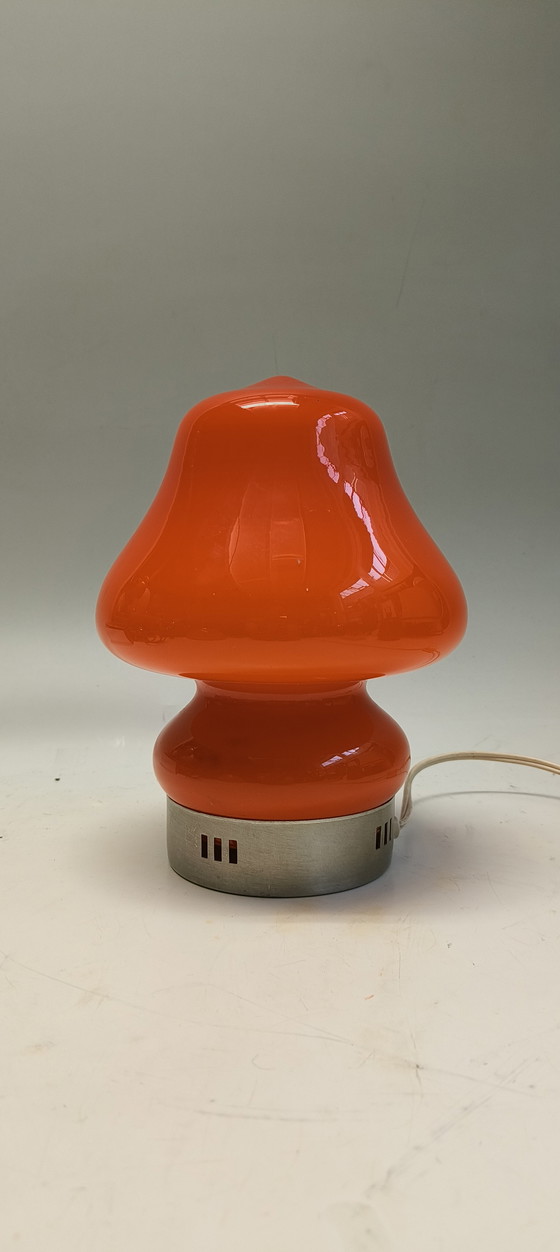 Image 1 of Lampe de table vintage en verre orange de style Murano, évoquant l'ère spatiale