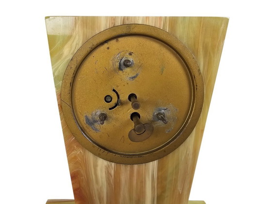 Image 1 of Pendule - Marbre - Style Art déco - mécanisme à remontage - Seconde moitié du XXe siècle