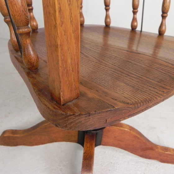 Image 1 of Silla de oficina de roble con sistema de muelles y altura regulable, década de 1930.