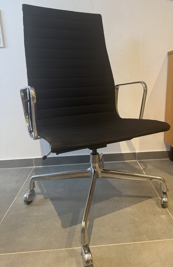 Silla de aluminio Vitra Herman Miller Eames EA119 – Sillas de oficina, Textile, Aluminium (photo 6 of 7)