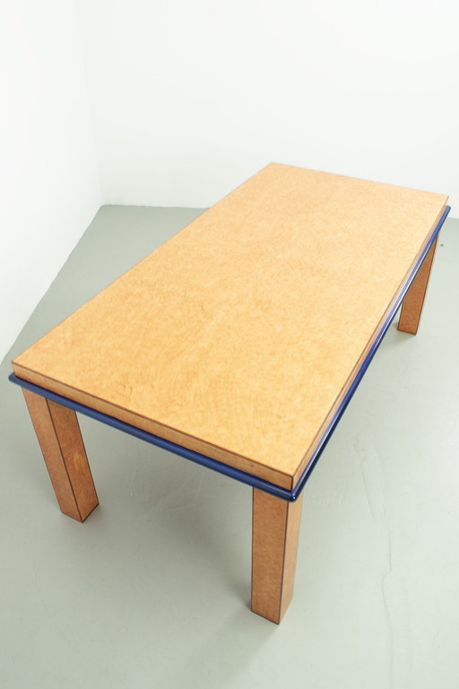 Sottsass Donau eettafel van Leitner, Memphis pur sang