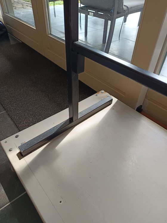 Image 1 of Vetro colorato in espositore appeso.