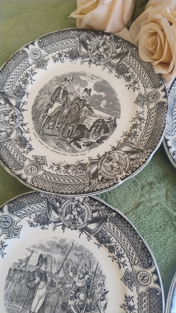 Image 1 of Série complète d'assiette parlante Napoléon 1920-1930