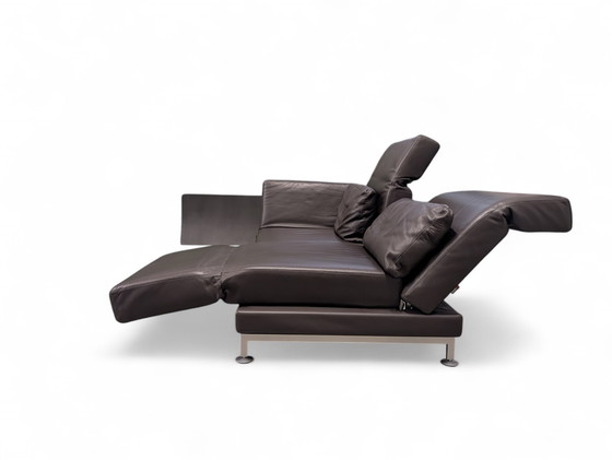 Image 1 of Sofá cama mediano de piel BRÜHL Moule