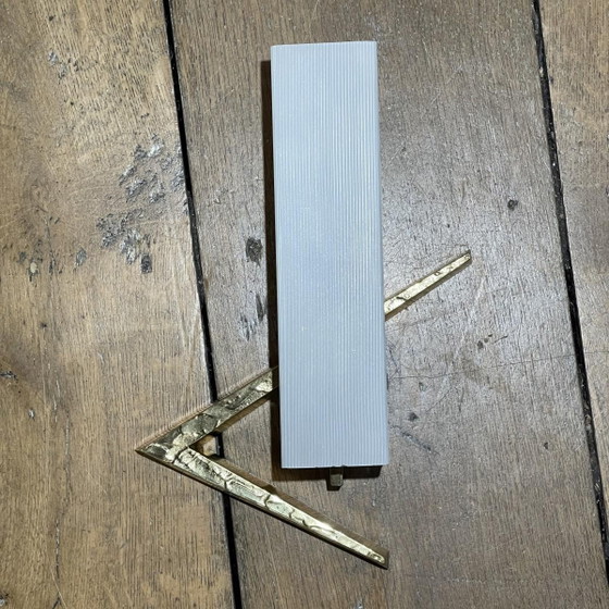 Hollywood Regency Asymmetrische Wandleuchten aus Bronze und Opalglas von Maison Arlus, 1970er Jahre, 2er Set (photo 3 of 13)